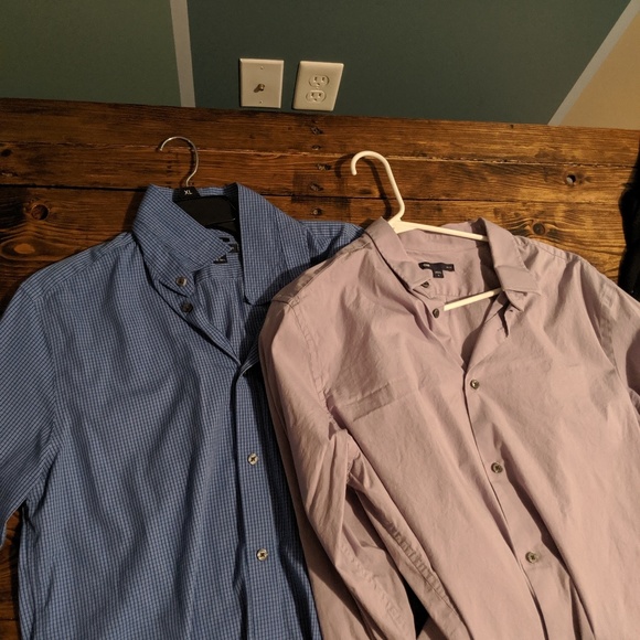 Two Gap Dress Shirts both Large Slim - Picture 1 of 6